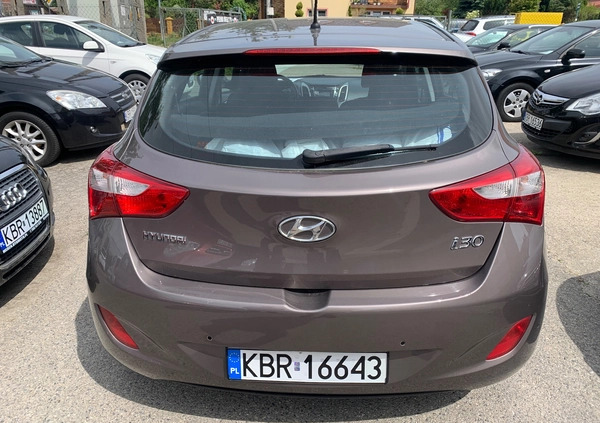 Hyundai I30 cena 35250 przebieg: 153400, rok produkcji 2013 z Głogów Małopolski małe 301